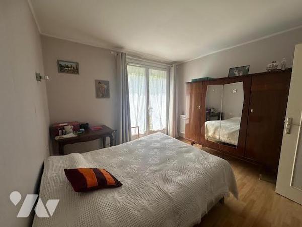 A VENDRE Maison individuelle de 1974, à AMFREVILLE-LA-MI-VOIE (à proximité de MESNIL-ESNARD), d...