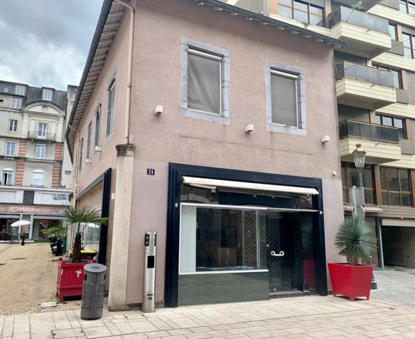 Dpt Hautes Pyrénées (65), à vendre TARBES CENTRE VILLE - immeuble de rapport
