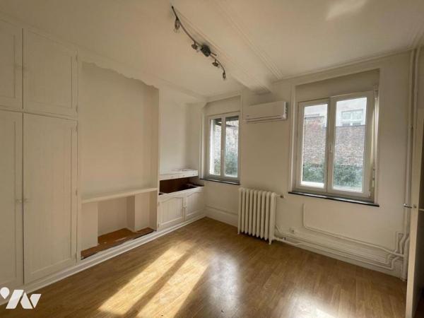 CAMBRAI HYPER-CENTRE – Prestigieuse Demeure Bourgeoise de 1930 (374 m²) | DPE C (PAC) | Jardin & Pot