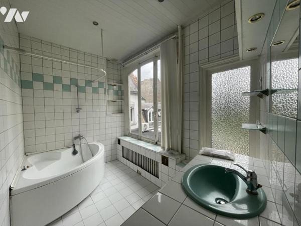 CAMBRAI HYPER-CENTRE – Prestigieuse Demeure Bourgeoise de 1930 (374 m²) | DPE C (PAC) | Jardin & Pot