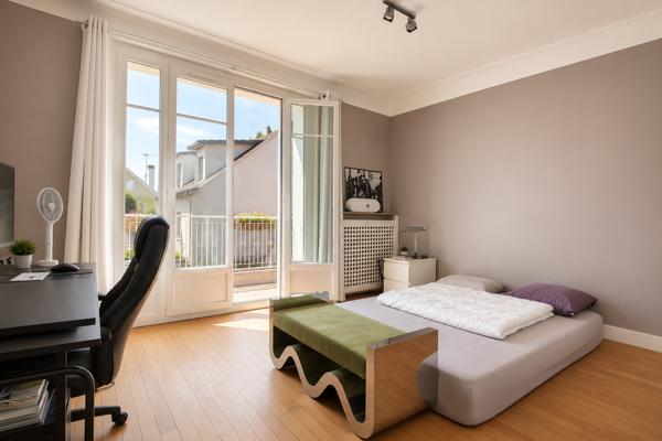 Maison
         8 pièces
        - 228 m² Bien prestige 1 680 000 € *