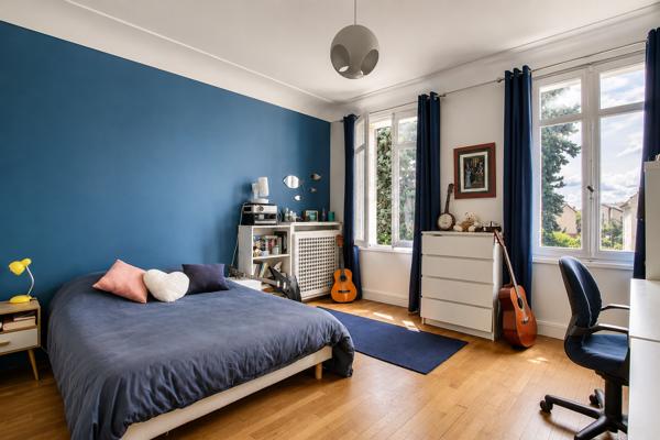 Maison
         8 pièces
        - 228 m² Bien prestige 1 680 000 € *