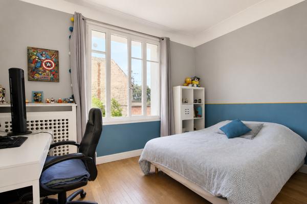 Maison
         8 pièces
        - 228 m² Bien prestige 1 680 000 € *