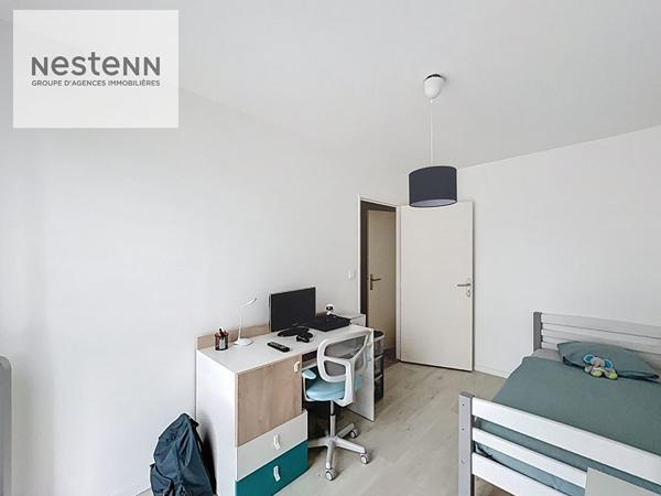 MONTLHÉRY Appartement contemporain de 74 m² 3 chambres avec balcon et double parking quelques minutes de toutes les commodités