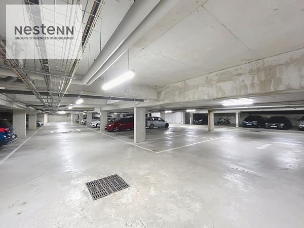 MONTLHÉRY Appartement contemporain de 74 m² 3 chambres avec balcon et double parking quelques minutes de toutes les commodités