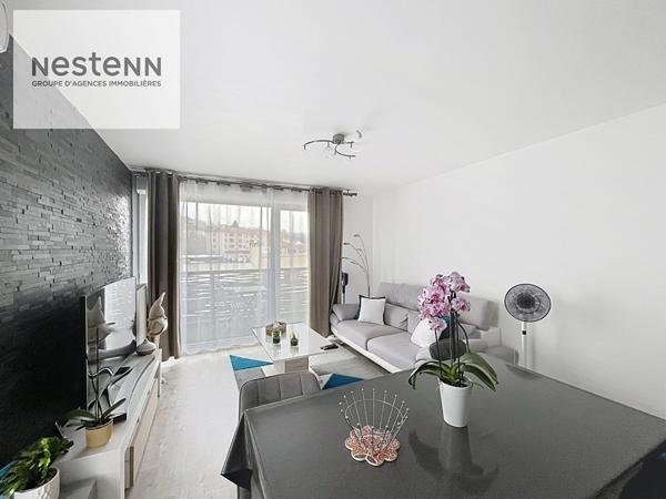 MONTLHÉRY Appartement contemporain de 74 m² 3 chambres avec balcon et double parking quelques minutes de toutes les commodités