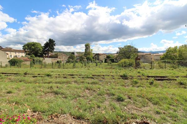 Espéraza - Terrain arboré de 2 342m²