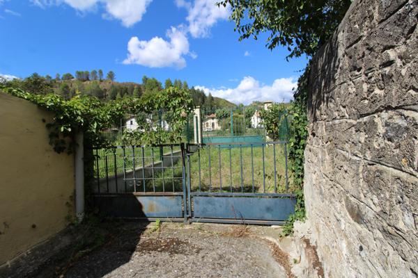 Espéraza - Terrain arboré de 2 342m²