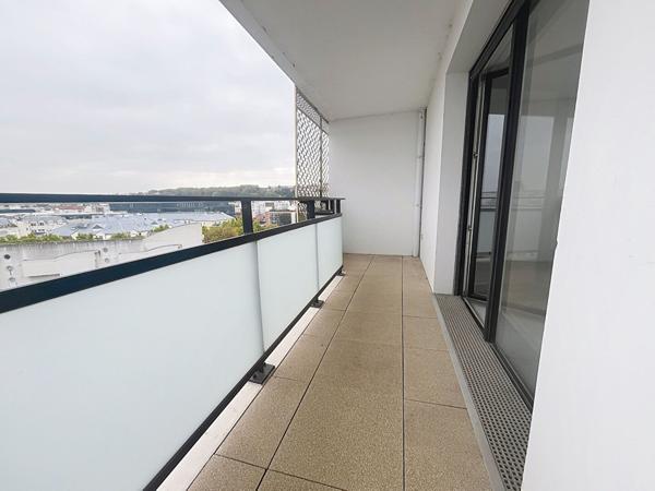 Appartement Issy Les Moulineaux 2 pièce(s) 47 m2 Récent, vue dégagée,lumineux, tramway T2
