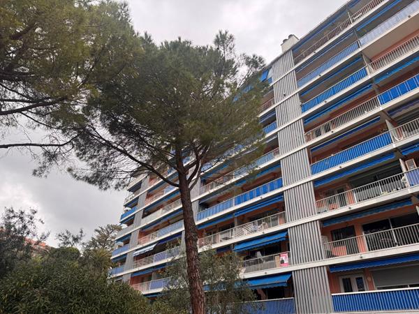 Appartement 3 pièces - 63m² - vue dégagée - GRASSE