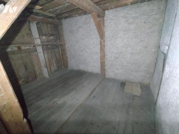 Immeuble mitoyen avec garages d'environ 250 m²