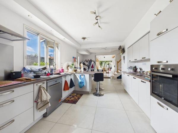 Vente Maison 6 pièces de 175m² - 38230 Tignieu-Jameyzieu