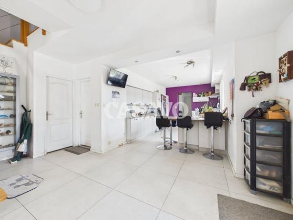 Vente Maison 6 pièces de 175m² - 38230 Tignieu-Jameyzieu
