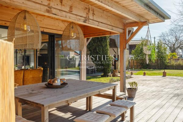 Maison contemporaine de 2023 + grange à rénover (200 m2). 3 chambres. 1 bureau