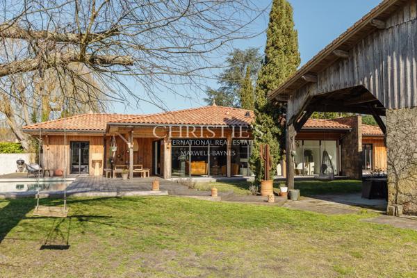 Maison contemporaine de 2023 + grange à rénover (200 m2). 3 chambres. 1 bureau