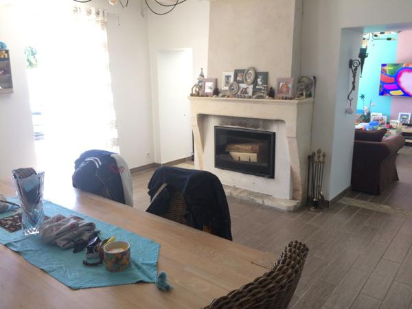 Exclusivité à 10 min Rochefort : Tonnay-Charente - Belle charentaise rénovée 3 chambres terrain