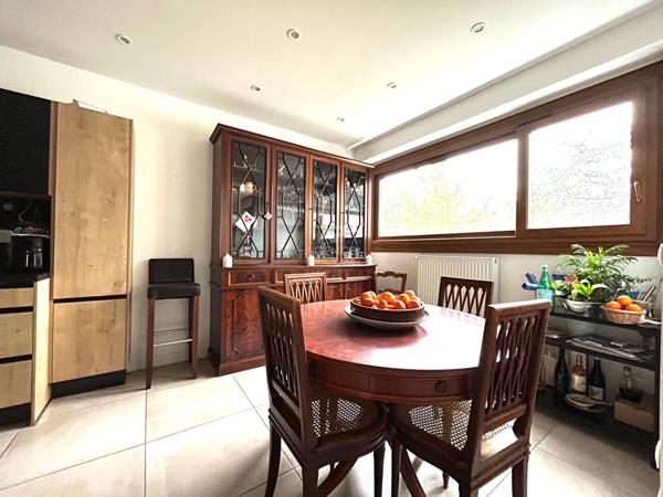 Appartement Poissy 5 pièce(s) 103 m2 €390 000 ** - Référence 9104