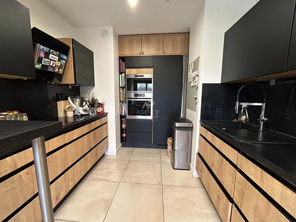 Appartement Poissy 5 pièce(s) 103 m2 €390 000 ** - Référence 9104