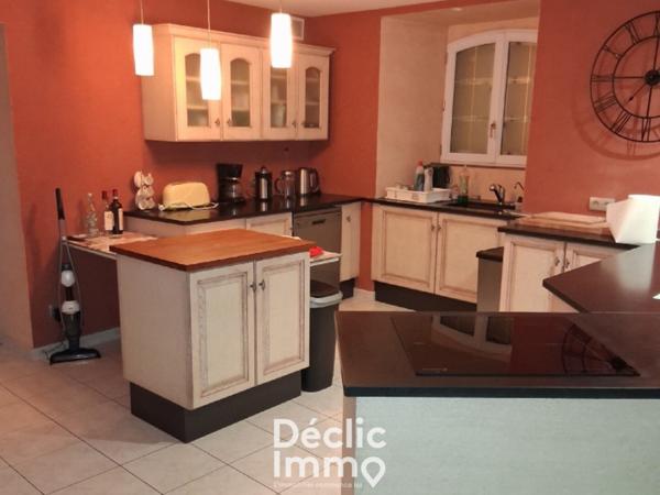 Vente longere Courcome, 280m² 11 pièces 364 000€ avec piscine