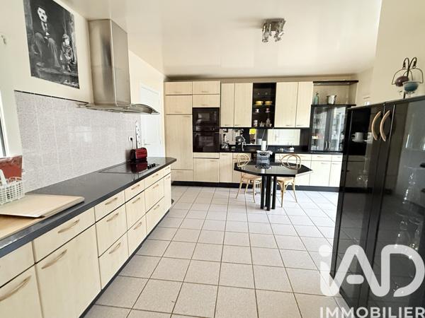 Maison à vendre 8 pièces 261 m² Soisy-sur-Seine