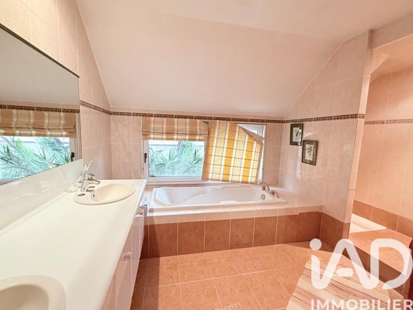 Maison à vendre 8 pièces 261 m² Soisy-sur-Seine