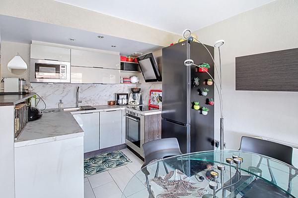 A VENDRE ! Appartement Draguignan 3 pièces 69 m² avec garage et piscine