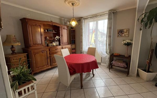 Maison à vendre    6 pièces •  Compertrix