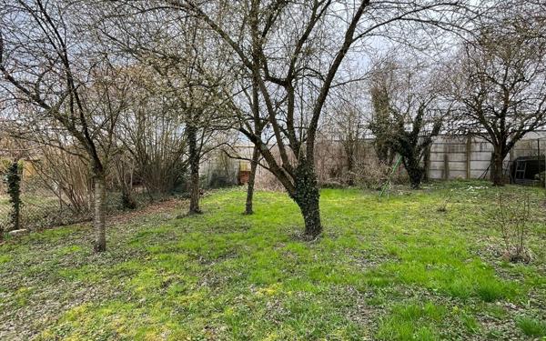 Maison à vendre    6 pièces •  Compertrix