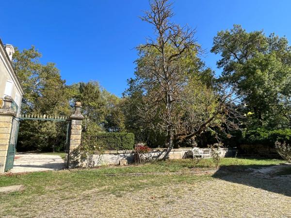 Dpt (32) NOGARO proche, ELEGANTE MAISON DE NOTABLES, économique, du XIXs 600M2, parc séculaire, dépendances en U, 11 ha, sans travaux,