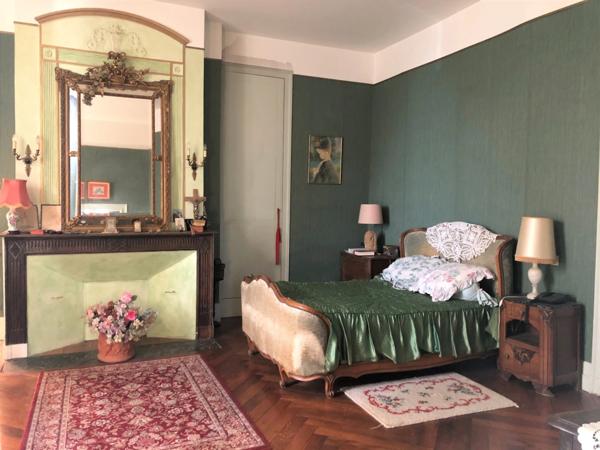 Dpt (32) NOGARO proche, ELEGANTE MAISON DE NOTABLES, économique, du XIXs 600M2, parc séculaire, dépendances en U, 11 ha, sans travaux,