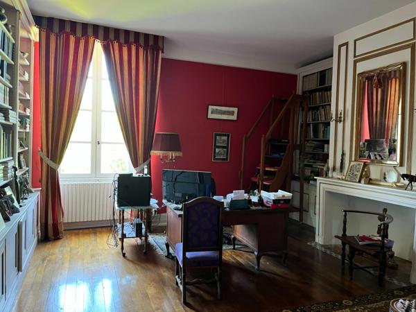 Dpt (32) NOGARO proche, ELEGANTE MAISON DE NOTABLES, économique, du XIXs 600M2, parc séculaire, dépendances en U, 11 ha, sans travaux,