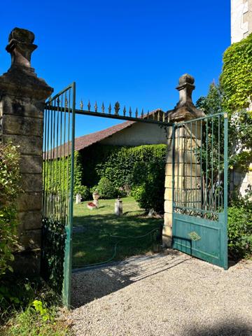 Dpt (32) NOGARO proche, ELEGANTE MAISON DE NOTABLES, économique, du XIXs 600M2, parc séculaire, dépendances en U, 11 ha, sans travaux,