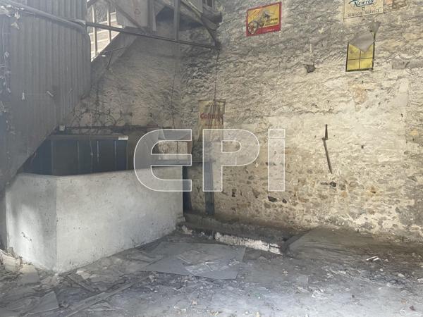 Thouars Immeuble à rénover Ajouter à ma sélection Référence : 6309