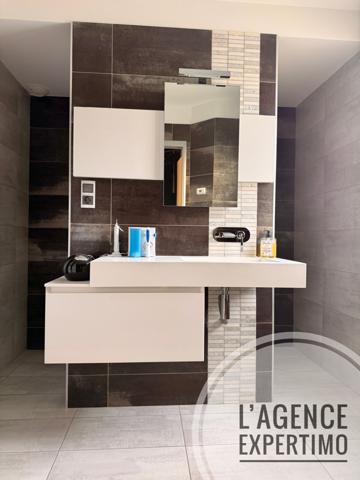 Uchaux (84100) Prestations de luxe pour cette superbe maison d'architecte de plain-pied