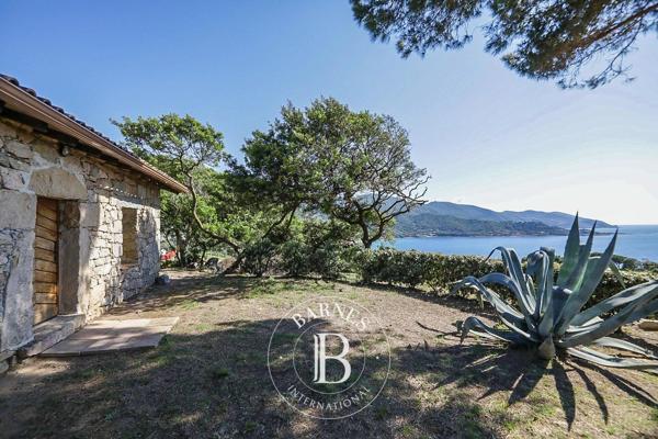 Ajaccio, Villa 5 Chambres -  197 m² à vendre