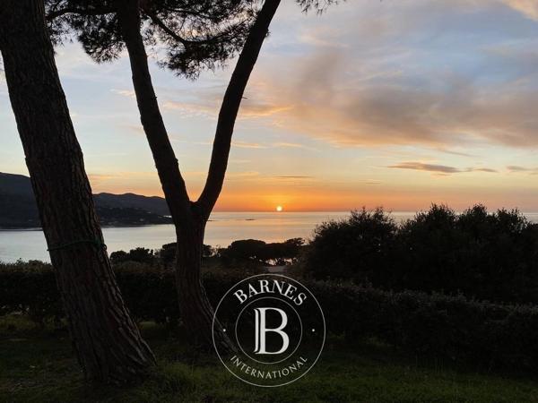 Ajaccio, Villa 5 Chambres -  197 m² à vendre