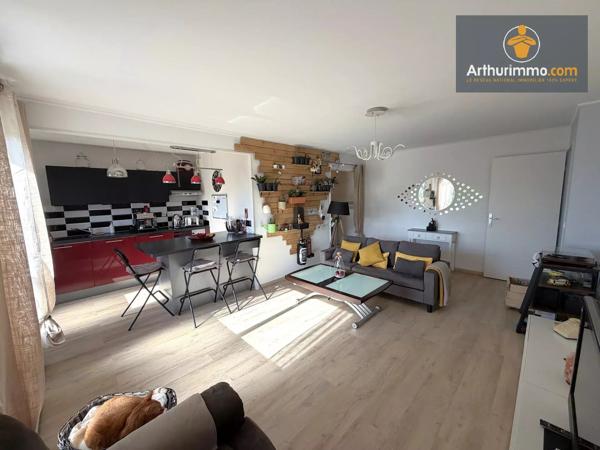Vente                                                      Appartement
                        
                     3 pièces                      62 m2                     à Compiègne