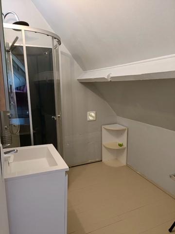 Maison
                                                                                                                                                                                                                                                                                                                        7 pièce(s)                                                                                                                                                                                                          5 chambre(s)                                                                                                                                                                                                          112  m²
