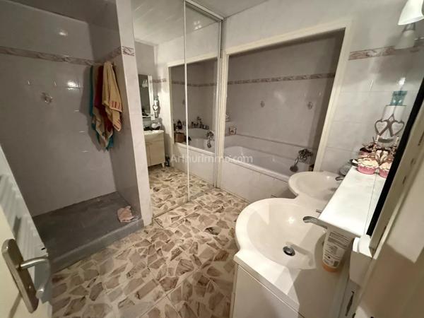 Vente Maison de ville 7 pièces 225 m2 à Clermont-l'Hérault