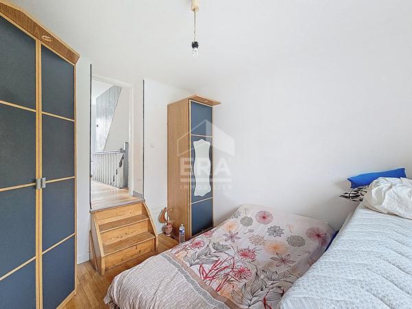 Maison Mont Saint Martin 8 pièce(s) 177 m2