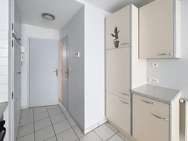 SAINT AVOLD - studio 1 pièce