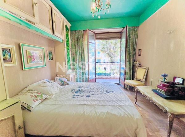 Exclusivité à vendre NICE DELFINO-RIQUIER : Appartement 3/4 pièces à rénover avec un potentiel incroyable !