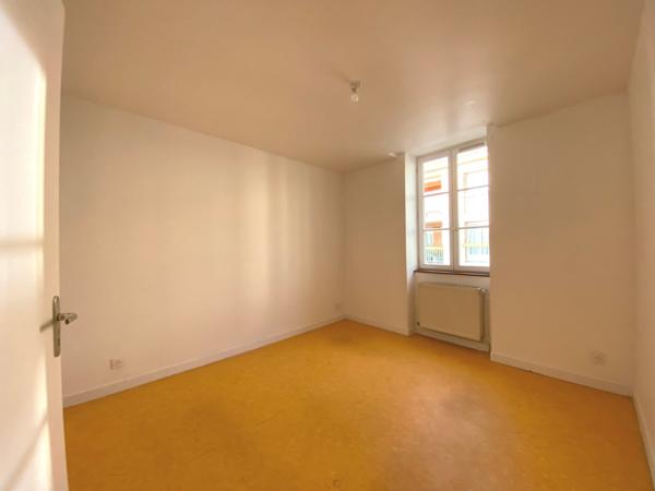 Appartement 4 chambres + 1 bureau