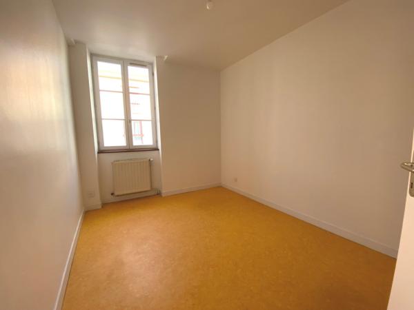 Appartement 4 chambres + 1 bureau