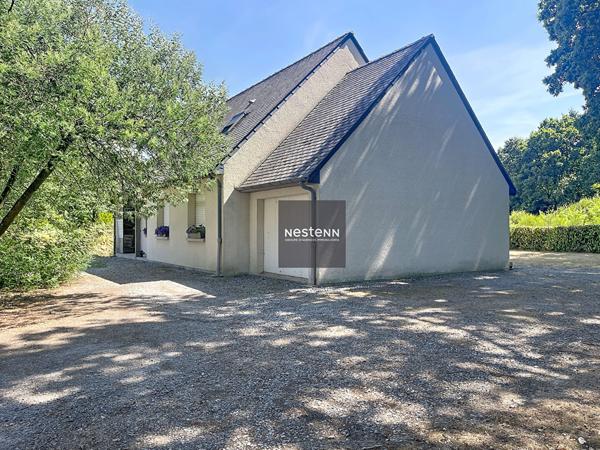 Maison familiale quatre chambres et deux bureaux à La Chapelle sur Erdre