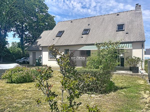 Maison familiale quatre chambres et deux bureaux à La Chapelle sur Erdre