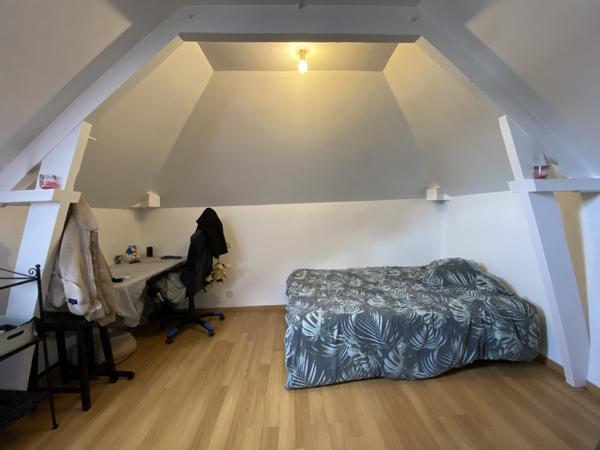 Appartement
                                                                                                                                                                                                                                                                                                                        2 pièce(s)                                                                                                                                                                                                          1 chambre(s)                                                                                                                                                                                                          33  m²