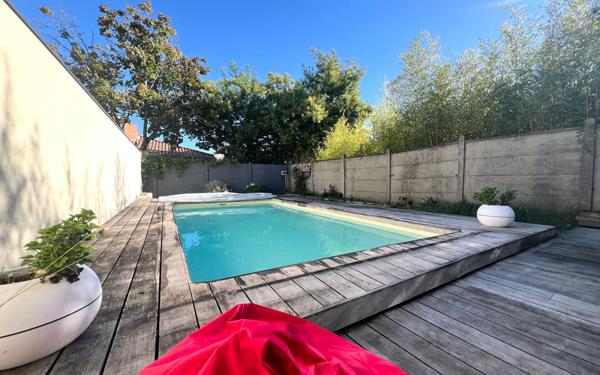 Maison à vendre    5 pièces • 15 m2 Bordeaux