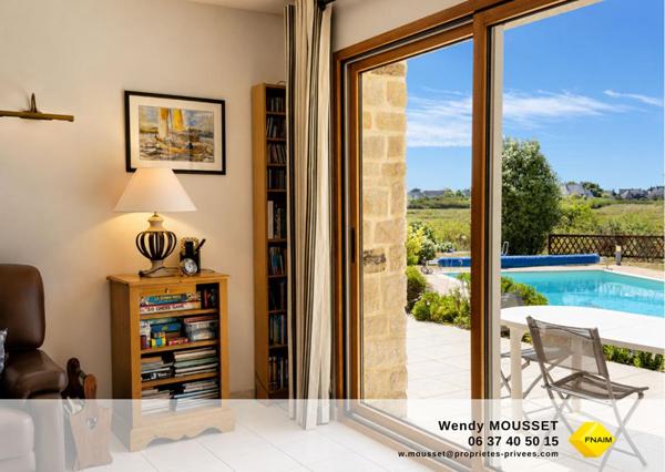 Vue imprenable - Propriété avec piscine et garage à bateau à 5 minutes de la plage