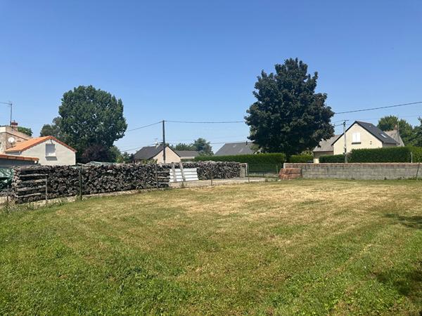 Terrain à bâtir à Forges, commune de Doué-en-Anjou